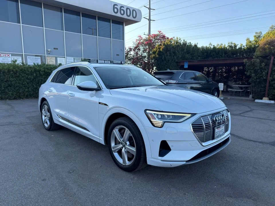 2019 Audi e-tron - Image 13 of 20