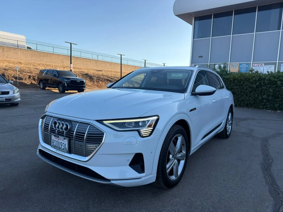 2019 Audi e-tron - Image 12 of 20
