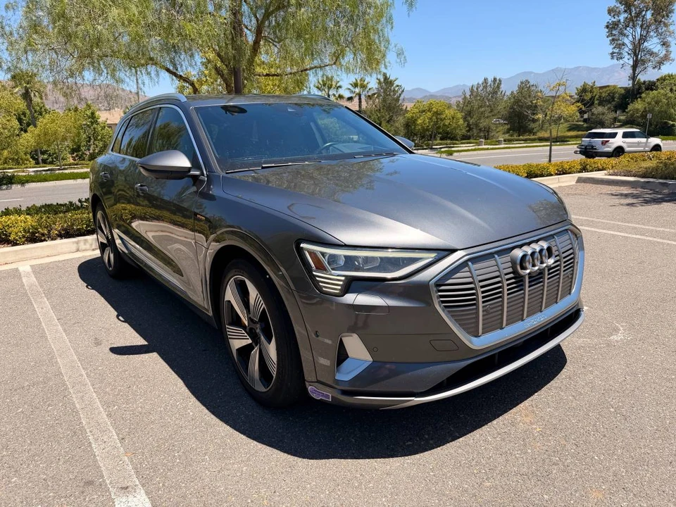 2019 Audi e-tron - Image 2 of 24