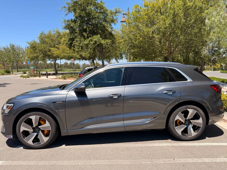 2019 Audi e-tron - Image 4 of 24