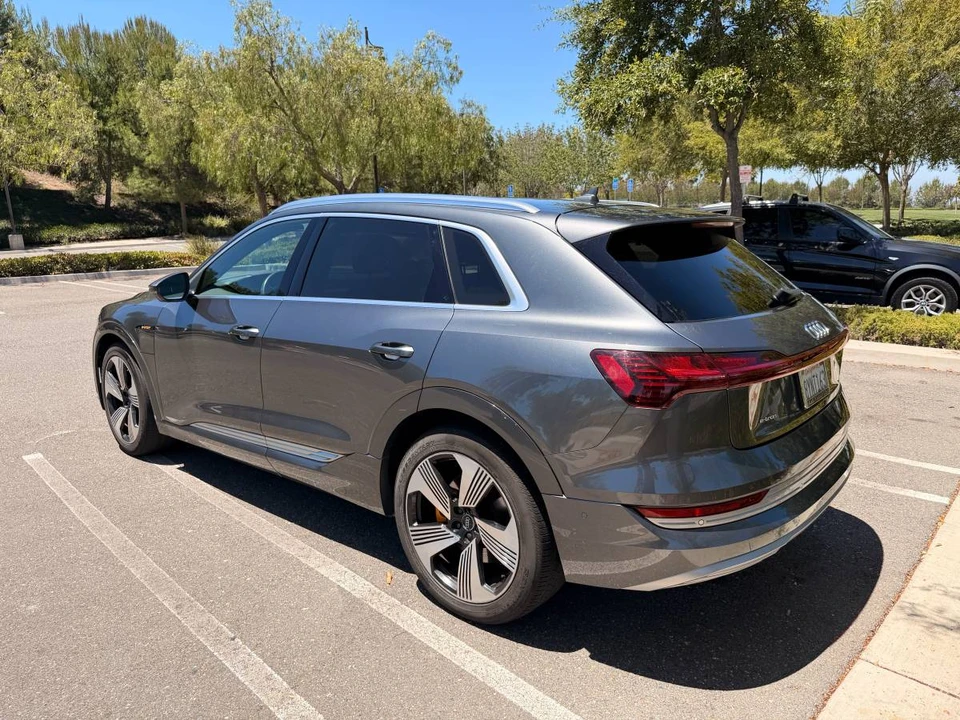 2019 Audi e-tron - Image 5 of 24