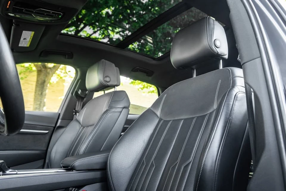 2019 Audi e-tron - Image 15 of 20