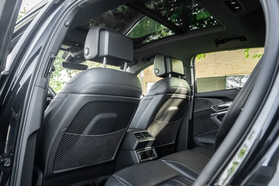 2019 Audi e-tron - Image 18 of 20
