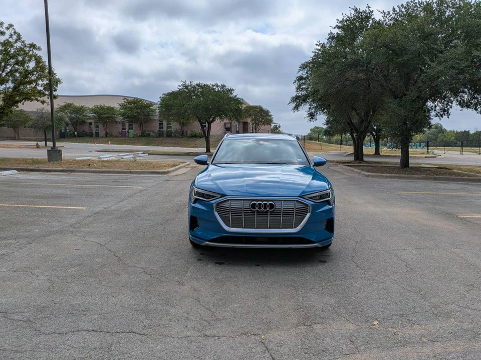 2019 Audi e-tron - Image 6 of 11