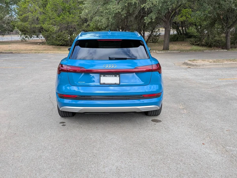 2019 Audi e-tron - Image 11 of 11