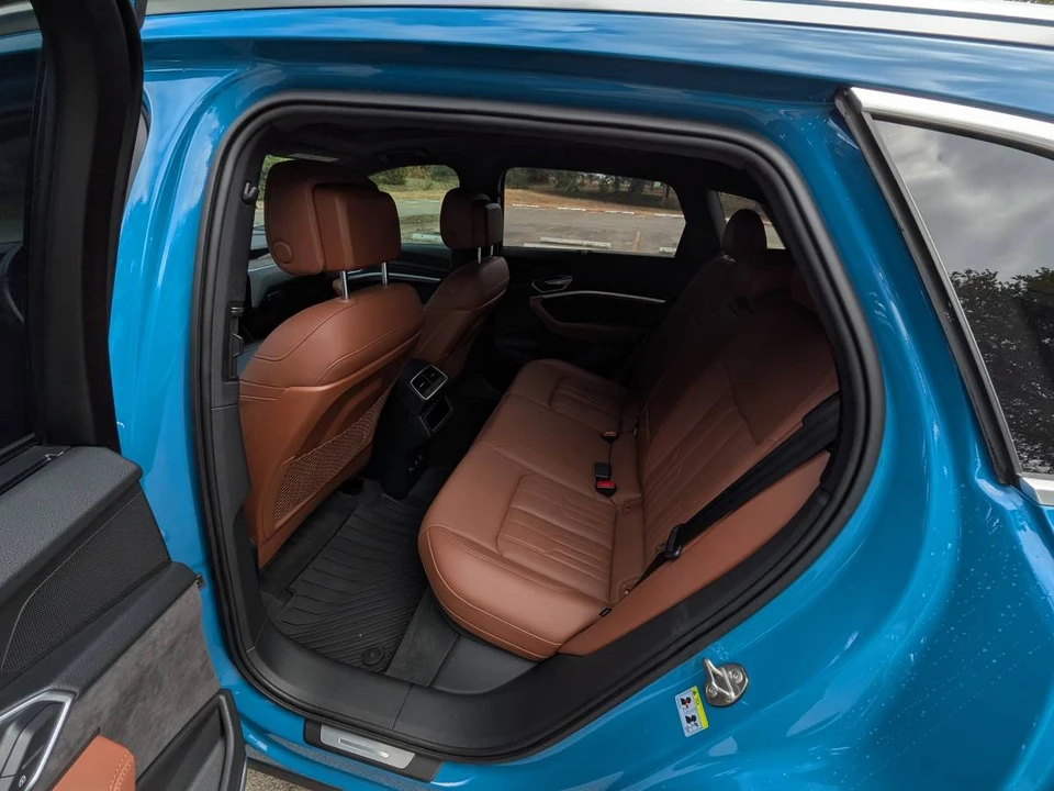 2019 Audi e-tron - Image 3 of 11
