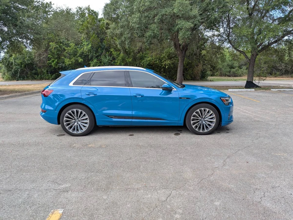 2019 Audi e-tron - Image 7 of 11