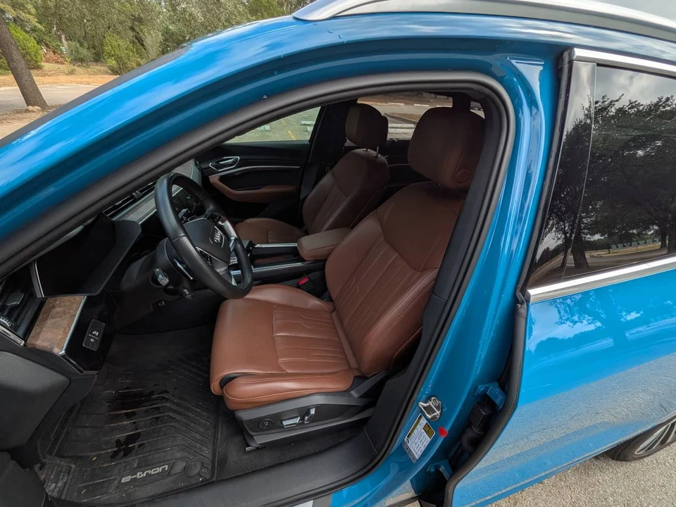 2019 Audi e-tron - Image 9 of 11