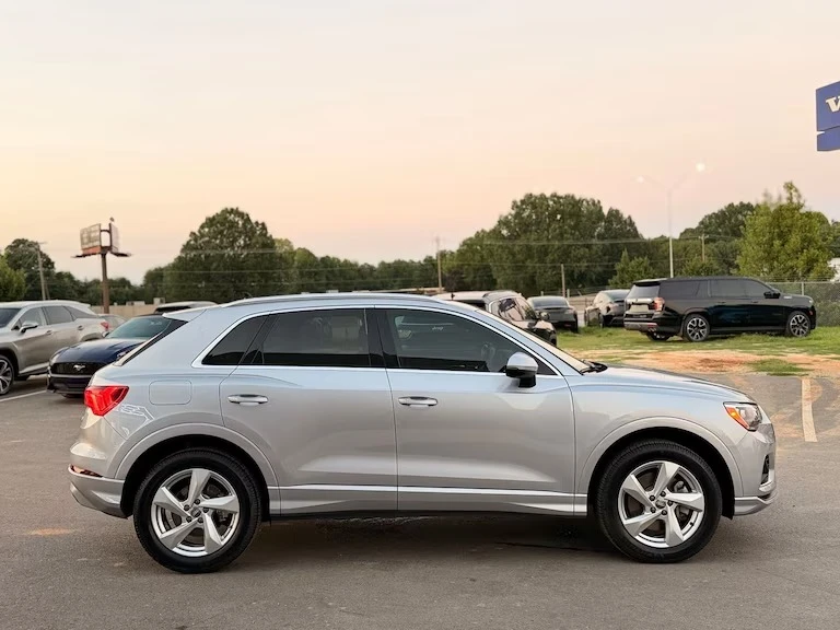 2019 Audi F3 Q3 - Image 3 of 18