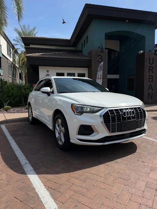 2019 Audi F3 Q3 - Image 2 of 13
