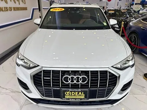 2019 Audi Q3 45 TFSI quattro Premium