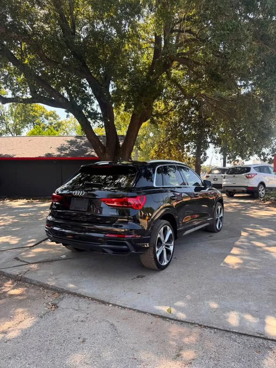 2019 Audi F3 Q3 - Image 2 of 16