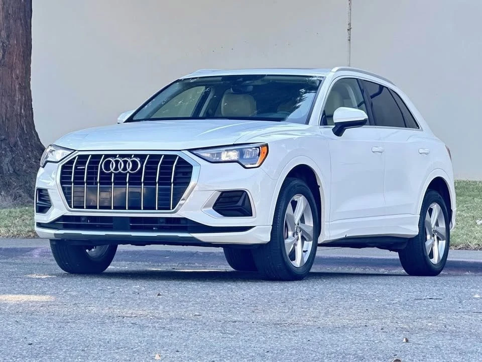 2019 Audi F3 Q3 - Image 2 of 12