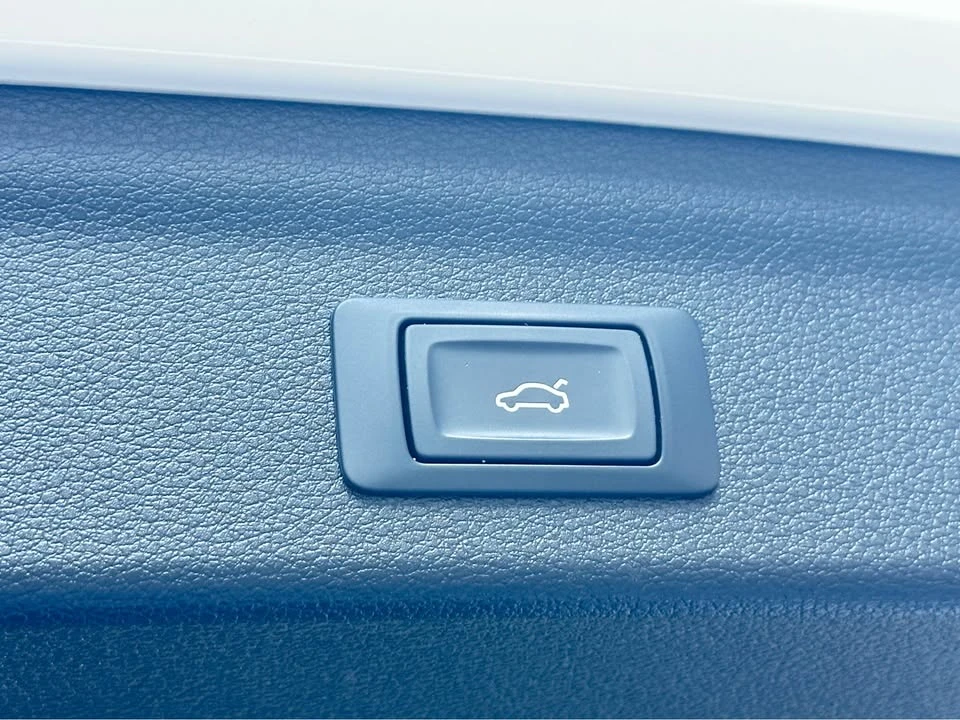 2019 Audi F3 Q3 - Image 12 of 12