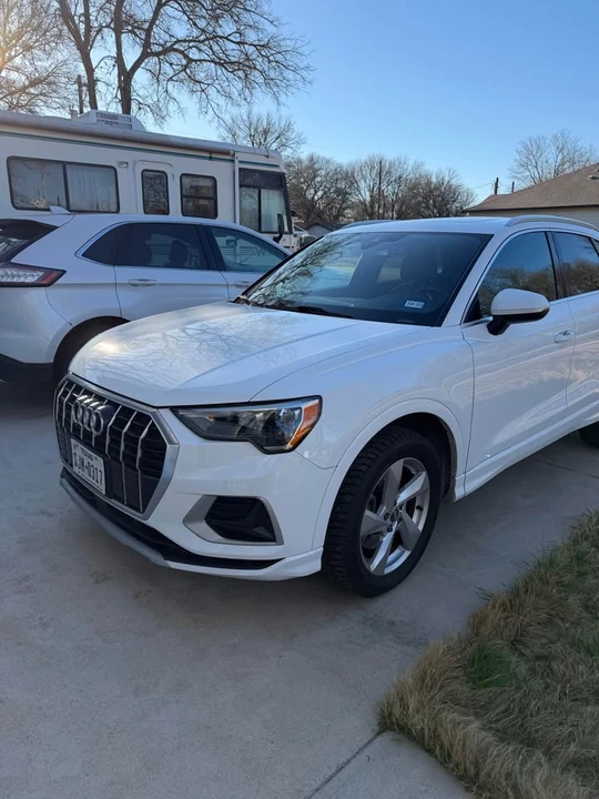 2019 Audi F3 Q3 - Image 2 of 14