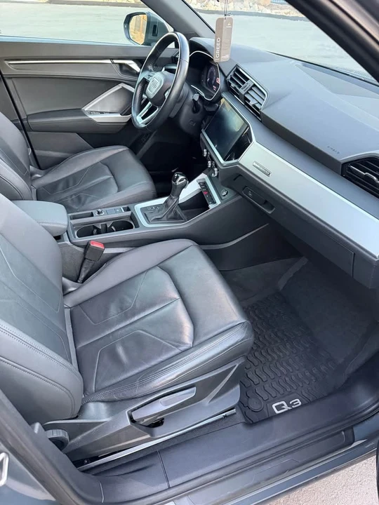 2019 Audi F3 Q3 - Image 8 of 16