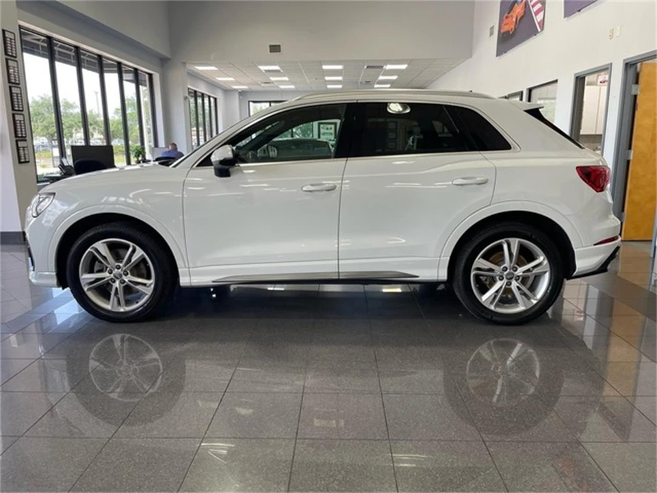 2019 Audi F3 Q3 - Image 2 of 31