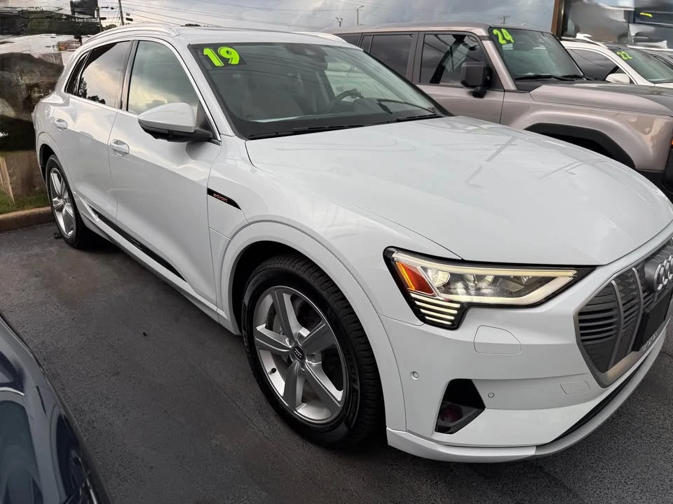2019 Audi Q4 e-tron - Image 2 of 12