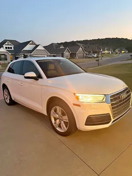 2019 Audi Q5 2.0T Premium Sport Utility 4D