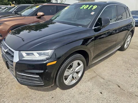2019 Audi Q5 45 TFSI Premium Plus Sport Utility 4D