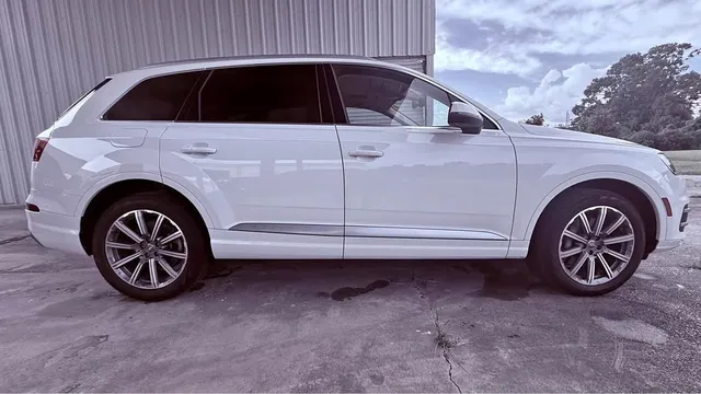 2019 Audi Q7 45 TFSI Premium Plus Sport Utility 4D