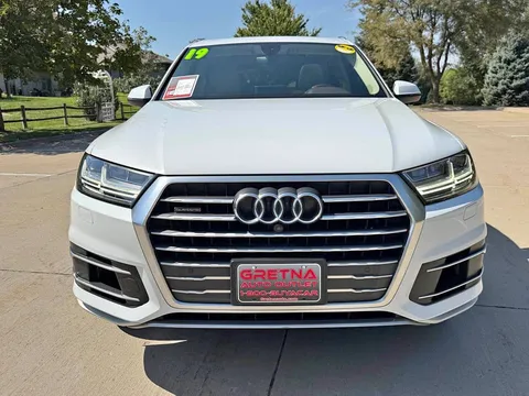 2019 Audi Q7 55 TFSI Premium Plus Sport Utility 4D
