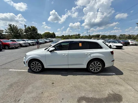 2019 Audi Q7 55 TFSI Premium Sport Utility 4D