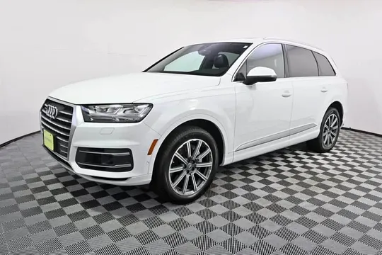2019 Audi Q7 55 TFSI Prestige Sport Utility 4D