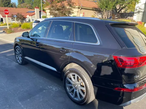 2019 Audi Q7 45 TFSI Premium Plus Sport Utility 4D