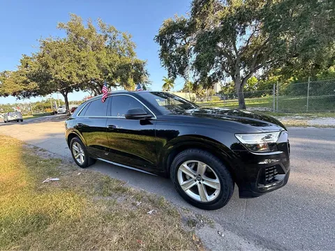 2019 Audi Q8 Premium