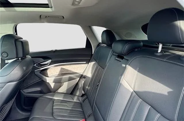 2019 Audi e-tron - Image 11 of 11