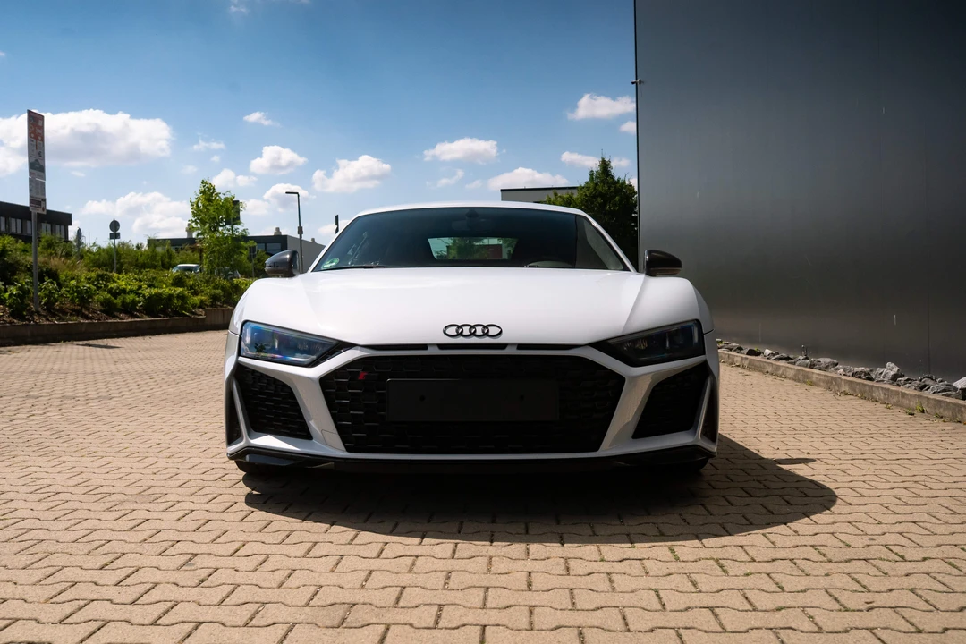 2019 Audi 4S R8 - Image 2 of 31