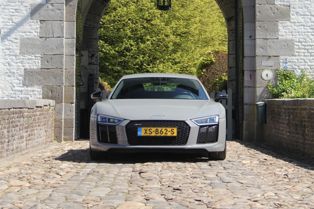 2019 Audi 4S R8 - Image 2 of 31