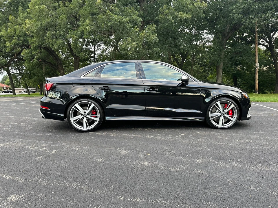 2019 Audi 8V RS3 - Image 27 of 31