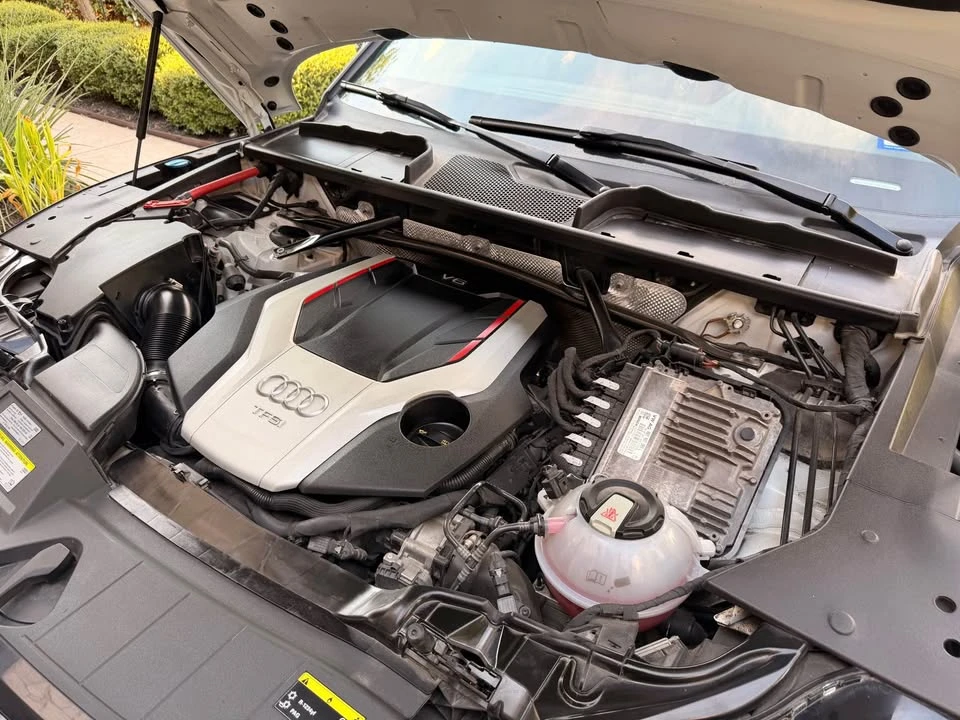 2019 Audi FY SQ5 - Image 9 of 16