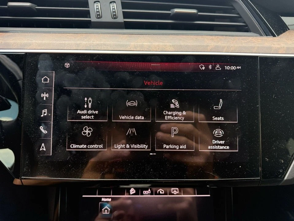 2019 Audi e-tron - Image 4 of 20