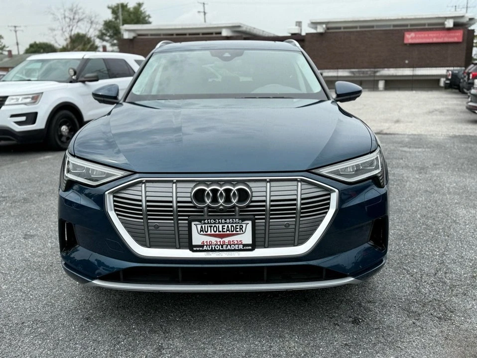 2019 Audi e-tron - Image 12 of 20
