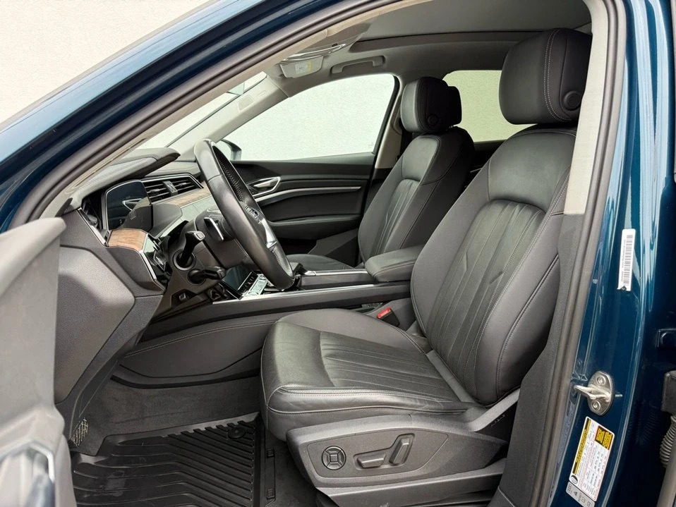 2019 Audi e-tron - Image 7 of 20