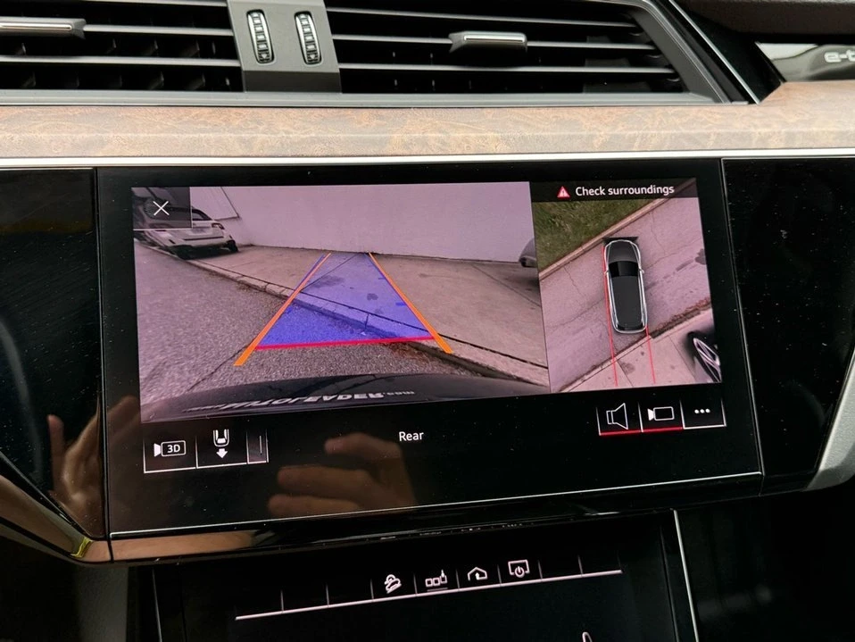 2019 Audi e-tron - Image 19 of 20