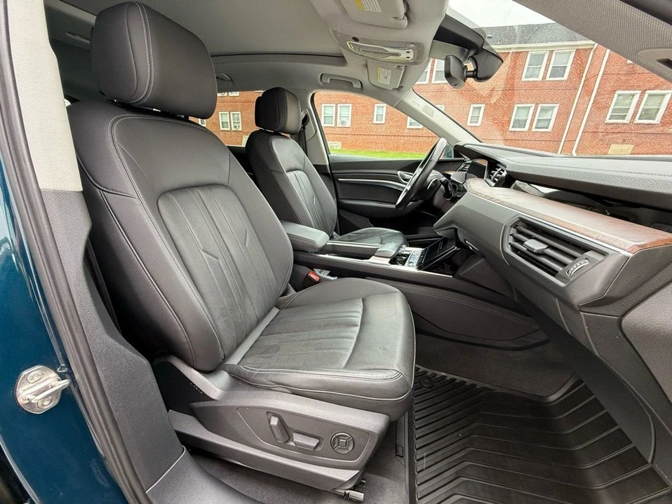 2019 Audi e-tron - Image 14 of 20