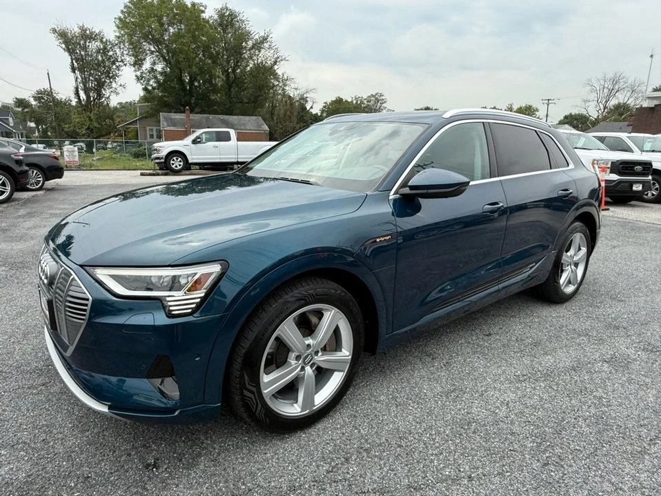 2019 Audi e-tron - Image 15 of 20