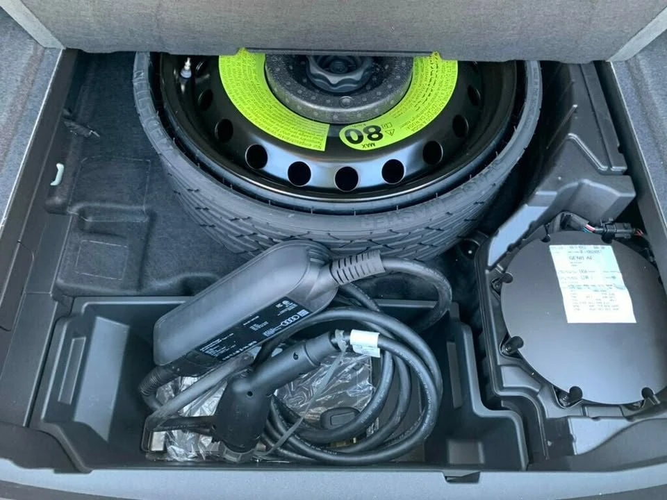 2019 Audi e-tron - Image 2 of 19