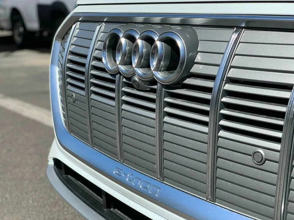 2019 Audi e-tron - Image 13 of 19