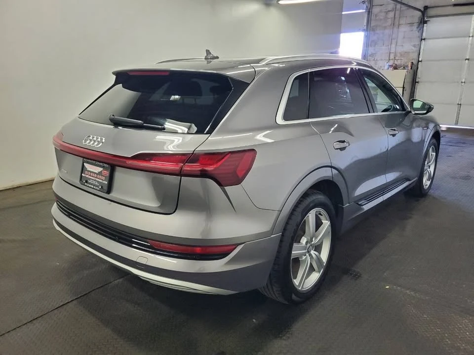 2019 Audi e-tron - Image 7 of 20