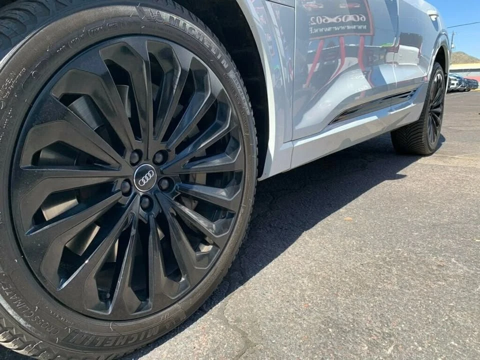 2019 Audi e-tron - Image 11 of 19