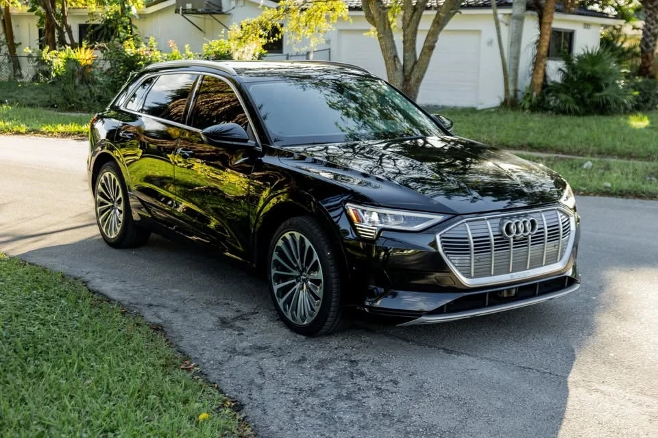 2019 Audi e-tron - Image 6 of 18