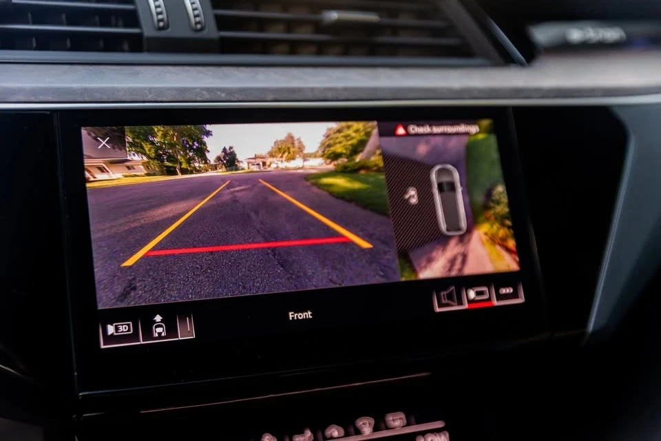 2019 Audi e-tron - Image 16 of 18