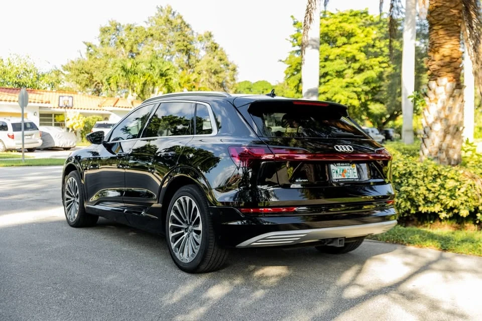 2019 Audi e-tron - Image 3 of 18