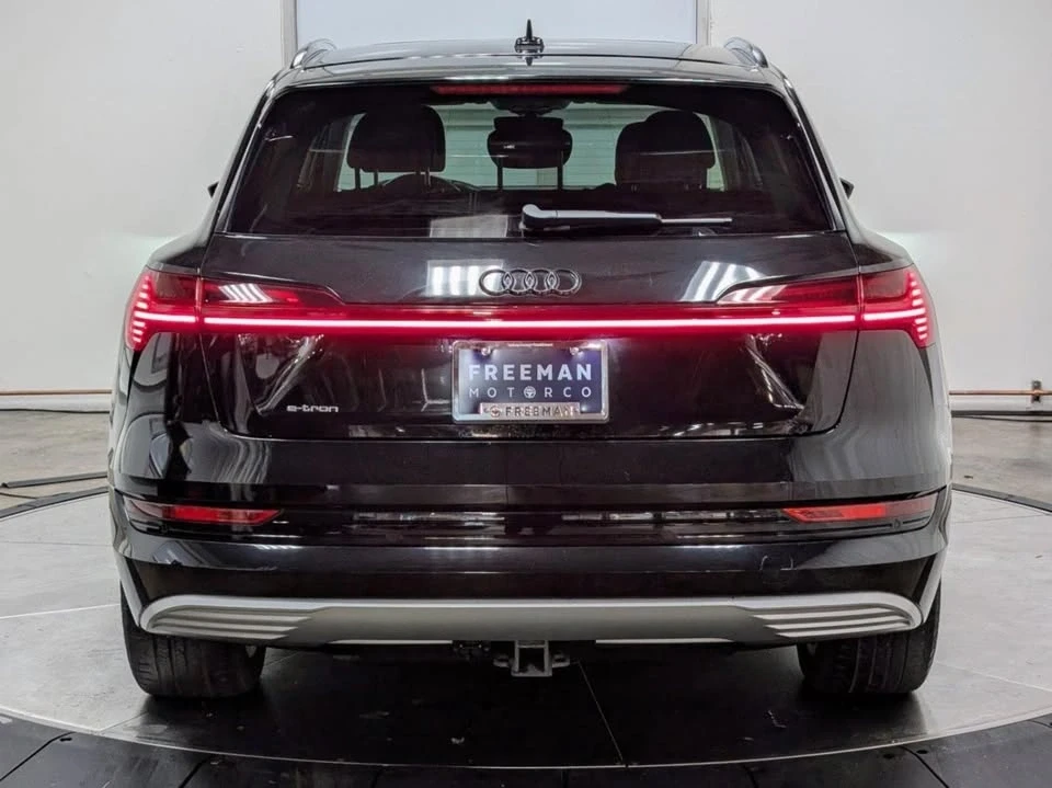 2019 Audi e-tron - Image 8 of 16