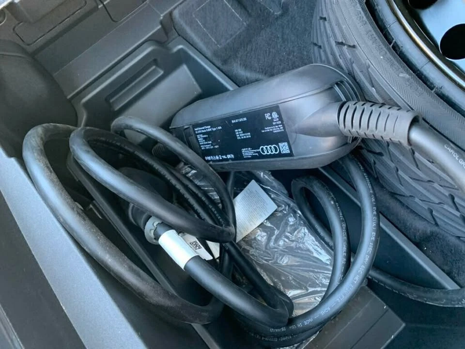 2019 Audi e-tron - Image 14 of 19